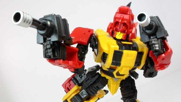 Transformers Mastermind Creations Headstrong R05 Fortis Video Review Shartimus Prime Image  (21 of 45)